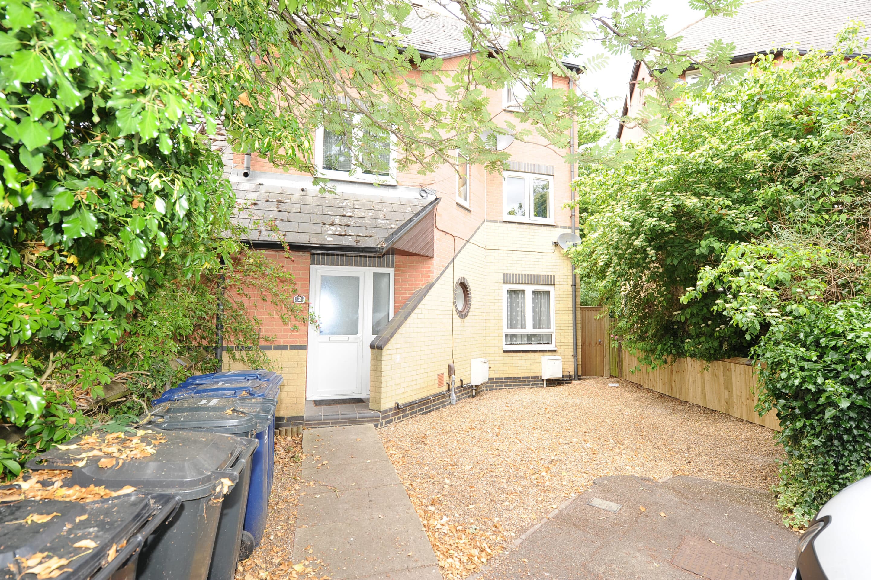 Sentinel Close, Northolt, UB5