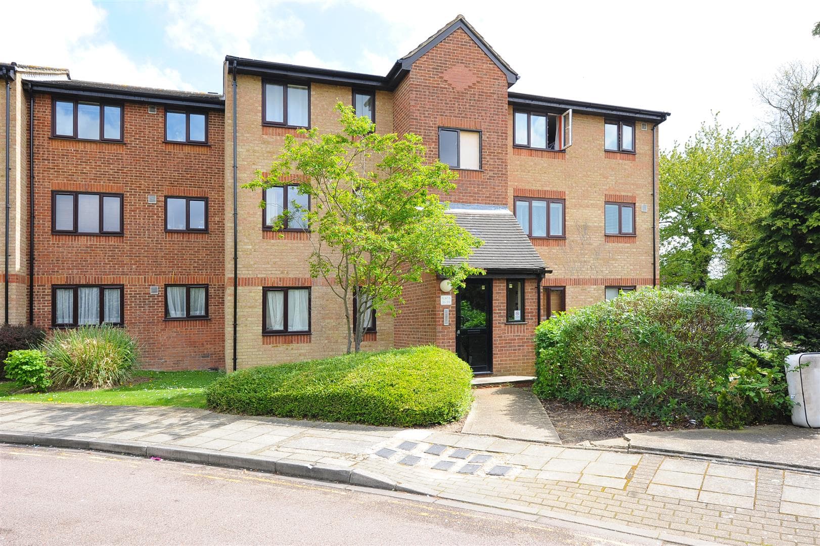 Chartwell Close, Greenford, UB6