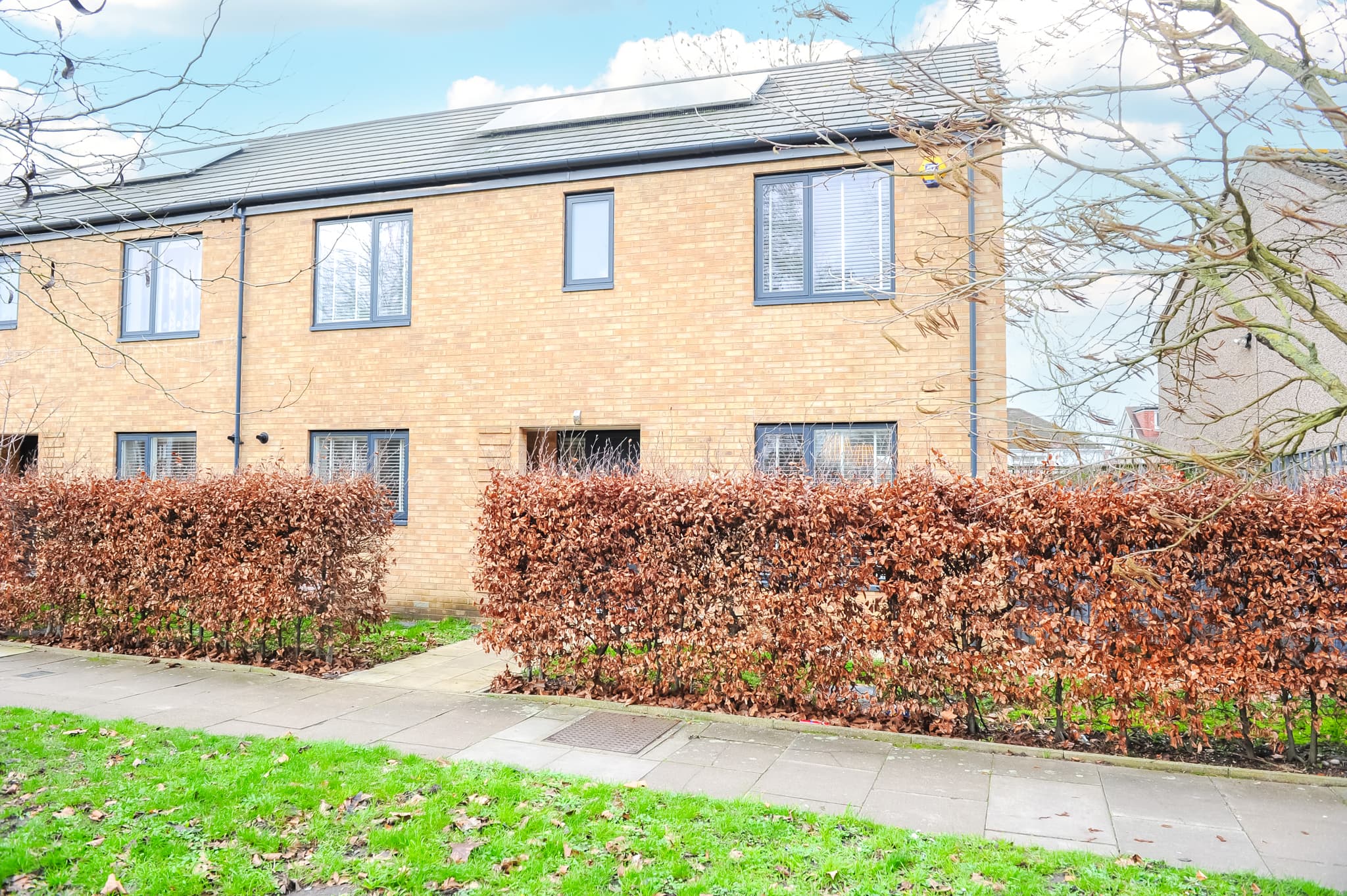 Dabbs Hill Lane, Northolt, UB5